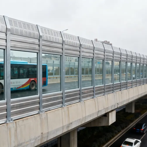 Barrière acoustique <span class=keywords><strong>anti</strong></span>-corrosion pour voies ferrées, clôture d'isolation acoustique extérieure, <span class=keywords><strong>mur</strong></span> d'isolation phonique pour zones de circulation - Product Image 3