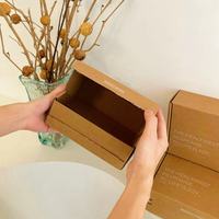 Boîte d'expédition en kraft écologique avec bande détachable personnalisée |   Carton d'e-commerce imprimé à l'encre blanche avec fermeture éclair |   Boissons énergisantes auto-scellantes