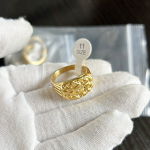 Geometric square irregular pattern ring for women, light luxury, niche, high-end, non fading hand accessory - Product Image 4