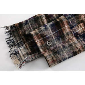Chemise en flanelle délavée à carreaux surdimensionnée pour homme, respirante, à manches longues, col rabattu, décontractée, pour l'automne - Product Image 4