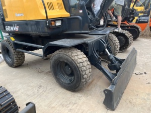 Escavatore Gommato Usato <span class=keywords><strong>HYUNDAI</strong></span> R60W da 6 Tonnellate, Digger Cingolato di Seconda Mano 60WVS <span class=keywords><strong>HYUNDAI</strong></span> - Product Image 3