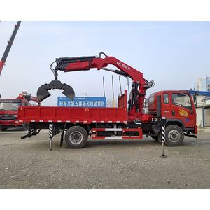Camion grue à bras pliable Sinotruk Howman 4x2 8 tonnes avec grappin pour la manutention des matériaux - Product Image 2