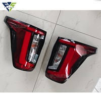 Feu arrière LED modifié pour Toyota Hilux Travo 2026+ avec feux de jour (DRL), feux de freinage, feux de recul et feux stop