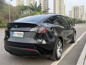 Voitures électriques d'occasion <span class=keywords><strong>Tesla</strong></span> <span class=keywords><strong>Model</strong></span> <span class=keywords><strong>Y</strong></span> 2023 noires, 50 000 km, bon état, sans accident, conduite à gauche, SUV pour l'exportation - Product Image 2