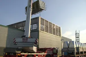 Refroidisseur à sec à immersion industriel standard personnalisé OEM silencieux V radiateur de refroidissement par eau industriel réfrigération échange de chaleur