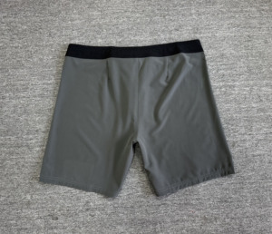 Shorts de sport pour hommes à séchage rapide, gris clair uni, taille élastique, mi-longs, tricotés, shorts de plage, shorts de boxe - Product Image 4