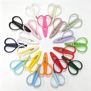 20 Mini Tijeras <span class=keywords><strong>de</strong></span> Costura <span class=keywords><strong>de</strong></span> Colores Sólidos, Tijeras <span class=keywords><strong>de</strong></span> Bordado Portátiles, Protectoras, Seguras y Afiladas para <span class=keywords><strong>Punto</strong></span> <span class=keywords><strong>de</strong></span> <span class=keywords><strong>Cruz</strong></span> y Manualidades con Aguja - Product Image 1