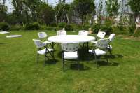 Table ronde pliante en plastique de haute qualité de 6 pieds avec 8 chaises pour des événements de banquet