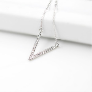 Colgante de Plata de Ley 925 con forma de <span class=keywords><strong>V</strong></span> para mujer, collar con colgante, joyería fina, nuevo diseño, 2023 - Product Image 5