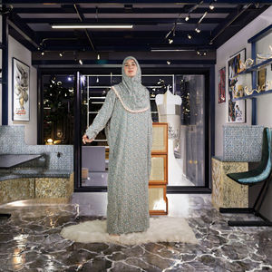 Robe Abaya de prière fantaisie R-288 en dentelle, style islamique ample, grande taille, manches longues, imprimé par transfert thermique, pour femmes, en polyester - Product Image 3