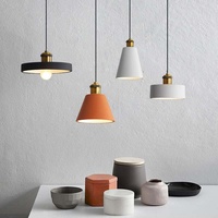 Lustre suspendu linéaire en fer de style industriel minimaliste moderne nordique pour salle à manger, comptoir de bar, éclairage 2024