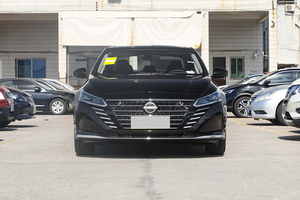 Nissan Altima 2.0L XL-TLS Usata 2022 2023 2024, Lunghezza 4906mm, Affidabile Berlina Media Giapponese Usata - Product Image 2