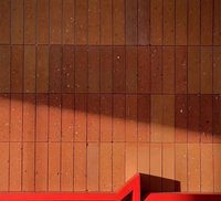 Briques d'angle creuses frittées sur mesure résistantes aux acides pour la décoration de façades extérieures d'hôtels
