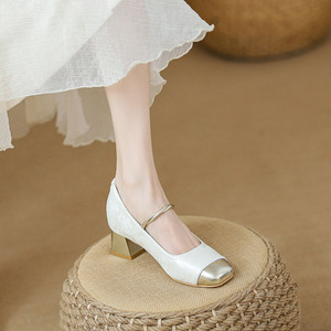 รองเท้าสไตล์ฝรั่งเศสย้อนยุคแบบแมรี่เจน สีขาวแชมเปญ ส้นหนา สายรัดหัวเข็มขัดเดี่ยว รองเท้าเพิ่มความสูงสำหรับผู้หญิง - Product Image 1
