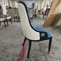 Fauteuil en bois massif de luxe léger haut de gamme avec dossier rembourré pour chaise d'hôtel et de restaurant de salle à manger