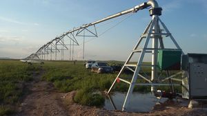 Irrigateur à pulvérisation axiale à large couverture, machine d'<span class=keywords><strong>arrosage</strong></span> agricole à énergie solaire pour économiser l'eau, idéale pour les terres arides et les cultures céréalières - Product Image 6