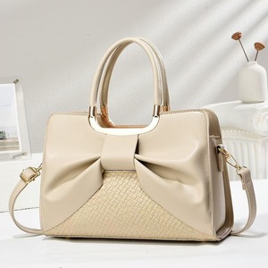 กระเป๋าถือหนัง PU ดีไซน์โบว์หนังเงาคุณภาพสูง กระเป๋าสะพายไหล่ผู้หญิงสุดหรู - Product Image 2