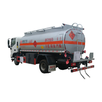 Camion-citerne Foton Aoling 8 tonnes pour le ravitaillement mobile sur chantier de construction