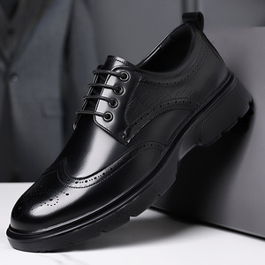 Chaussures habillées en cuir pour hommes, style Oxford, bout rond, à lacets, semelle extérieure en caoutchouc amortie, pour le bureau et les occasions professionnelles, toutes saisons, motif uni - Product Image 1