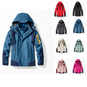 جاكيتات رجالية للأنشطة الخارجية ثلاثية في واحد مقاومة للرياح والماء مع شعار مخصص بالجملة - Product Image 1