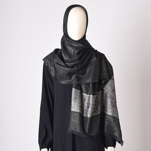 Sciarpa da donna con motivo Jacquard floreale etnico con motivo a forma di Jacquard Hijab - Product Image 2