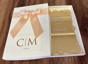 Su misura specchio oro acrilico Quinceanera festa di compleanno carta di <span class=keywords><strong>invito</strong></span> a nozze con scatola e Bowknot - Product Image 5