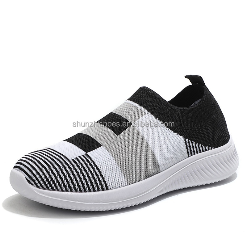 Impulsa tus ventas con tienda de zapatos en India duraderos para