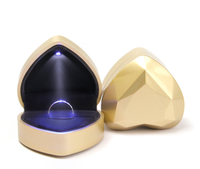 Boîte à bijoux Boîte à bijoux luxueuse à lumière LED Boîtes en papier créatives en gros pour bague et collier Emballage cadeau