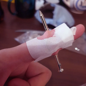 Juguete de Broma, Accesorio de Magia, Uña Falsa que Pasan por el Dedo, Magia Divertida, Gadget, Truco de Magia con Uña de Hierro que Pasan por el Dedo - Product Image 3