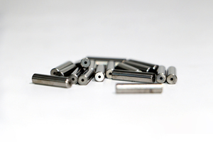 Barra Hueca de Carburo de Tungsteno de Fábrica, 3.96×16.76mm con Orificio Interior de 1.07mm, Diámetro y Tamaño Personalizables - Product Image 4