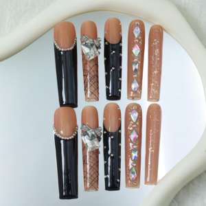 Uñas acrílicas hechas a mano al por mayor, uñas postizas cuadradas de cobertura completa, pintadas a mano, diseños con pedrería, personalizables. - Product Image 3