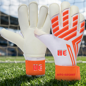 Gants de gardien de but de football de qualité supérieure, super doux et résistants, pour l'entraînement, en vente, personnalisables. - Product Image 3