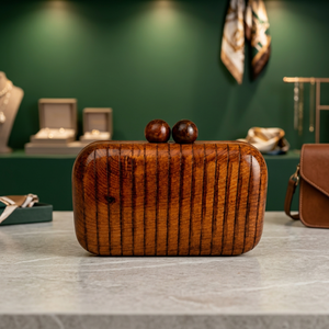 Bolso de mano de madera pulida hecho a mano, forma rectangular, con asa, para fiestas, eventos, bodas, diseño moderno, patrón sólido - Product Image 1