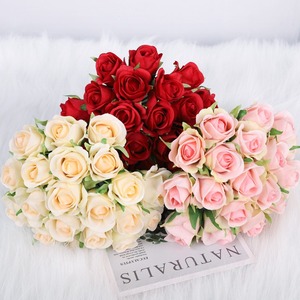 20 teste di seta bocciolo di rosa artificiale <span class=keywords><strong>sposa</strong></span> Bouquet fiore basso MOQ <span class=keywords><strong>per</strong></span> la laurea di natale decorazioni di Pasqua di Halloween di piccole dimensioni - Product Image 3
