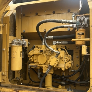 Excavatrice d'occasion CAT315D, hydraulique, sur chenilles, petite machine de terrassement, engin de construction, moteur, boîte de vitesses, modèle 2021, 15 tonnes - Product Image 5