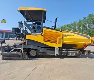 Nouvelle machine à pavage d'asphalte d'occasion BOMAG BF800C allemande, faible nombre d'heures, système hydraulique complet, pompe 800t/h, capacité 300mm - Product Image 2