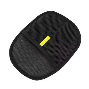 Rouleau anti-poils pour l'élimination des poils de chat, surface incurvée noire, outil de toilettage pour animaux de compagnie, pour chats à poils courts - Product Image 1