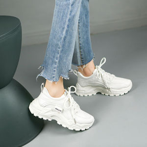 All'ingrosso nuove <span class=keywords><strong>scarpe</strong></span> <span class=keywords><strong>sportive</strong></span> da donna <span class=keywords><strong>con</strong></span> suola spessa che aumentano l'altezza <span class=keywords><strong>scarpe</strong></span> bianche casual <span class=keywords><strong>scarpe</strong></span> da donna alla moda - Product Image 5