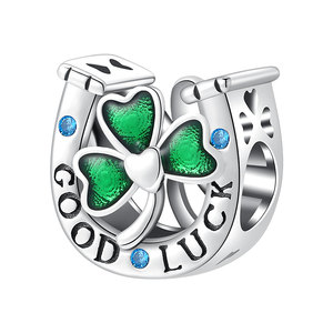 จี้รูปเกือกม้าสี่แฉกนำโชค เงินแท้ S925 ประดับด้วยเคลือบสีเขียวและเพชร CZ สีน้ำเงิน เหมาะสำหรับใส่กับสร้อยข้อมือ เป็นของขวัญสำหรับผู้หญิง - Product Image 1