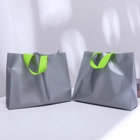 Sacs de courses en plastique imprimés sur mesure avec poignée découpée, écologiques, recyclables, pour vêtements et emballages