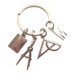 Portachiavi Minimalista in Lega di Zinco con Righello e Bussola a Cartone Animato, 26 Lettere, Semplice, Commemorativo per la Festa degli Insegnanti, per lo <span class=keywords><strong>Studio</strong></span> degli Studenti - Product Image 1