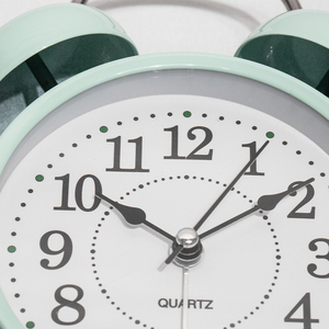 Chất Lượng Cao Retro 4 Inch Trẻ Em Mini Cổ Điển Đồng Hồ Báo Thức Backlit Thạch Anh Bàn Đồng Hồ Trẻ Em Một Dừng Nhà Bảng Kim Loại Đồng Hồ - Product Image 5