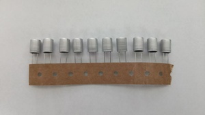 Condensador electrolítico de aluminio MAL201331479E3 47μF 50V DC 1.3Ω 130mA -40 °C a + 85 °C 5mm Condensador nuevo y original en stock - Product Image 3