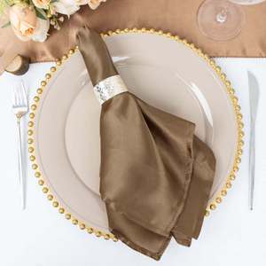 Serviettes de table en satin en gros avec ourlet festonné pour hôtels, banquets, mariages et commandes de traiteur - Product Image 1