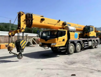 Grue sur camion XCT60 haute puissance 60 tonnes avec hauteur de levage de 42,15 m, boîte de vitesses et moteur, haute efficacité opérationnelle, prix usine, en stock