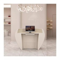 Comptoir d'accueil moderne incurvé de luxe, petit et rond, pour centre sportif, salon de beauté