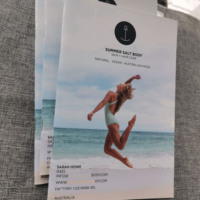 Services personnalisés d'impression de brochures et de livrets sur papier offset avec reliure à cheval A4/A5
