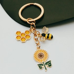 Porte-clés animalier pour femmes, adorable porte-clés en émail coloré, panda, chat, écureuil, lapin, accessoire de voiture, pendentif de sac, cadeaux pour amis - Product Image 6