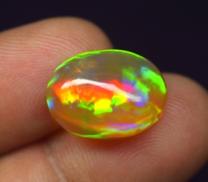 Opale de haute qualité multi-feu, cabochon, pierre précieuse naturelle en vrac, Rajasthan Z. R. GEMS JEWELLERY, ovale 16.6x12.4x6.4mm, 7.10 carats pour - Product Image 5