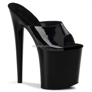 <span class=keywords><strong>Sandali</strong></span> da Modello con <span class=keywords><strong>Tacco</strong></span> Alto Sottile 20cm in Pelle Verniciata, Stile Semplice ed Elegante, con Apertura Posteriore, Taglie Forti - Product Image 1